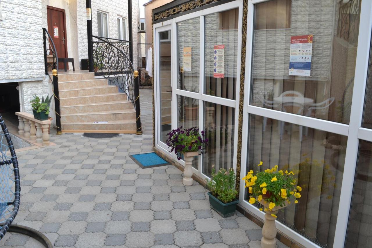 Hotel Mkudro Kutaiszi Kültér fotó