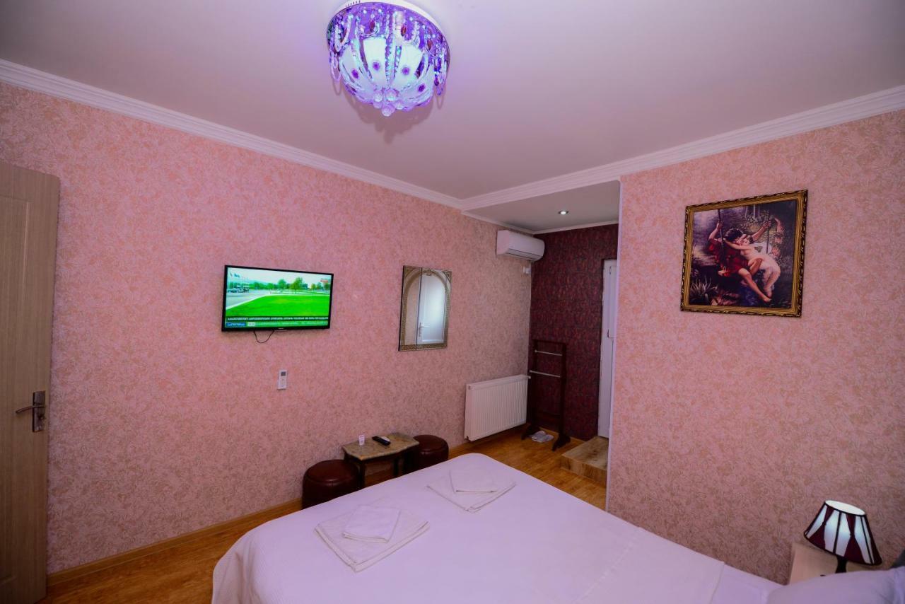 Hotel Mkudro Kutaiszi Kültér fotó
