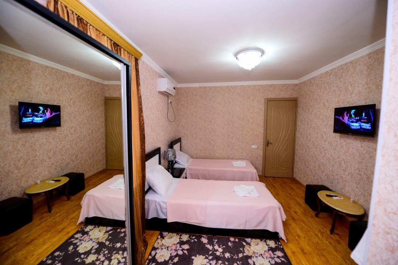 Hotel Mkudro Kutaiszi Kültér fotó