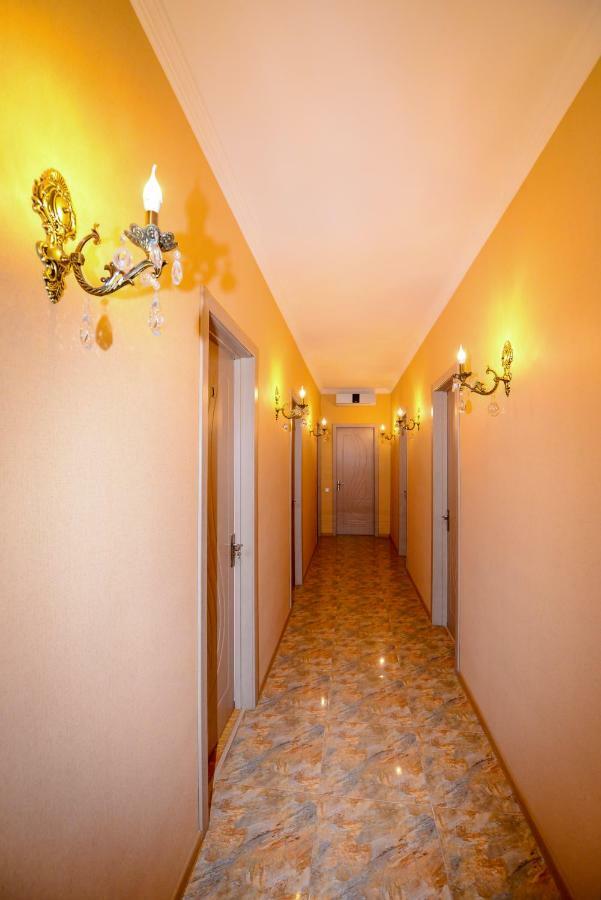Hotel Mkudro Kutaiszi Kültér fotó