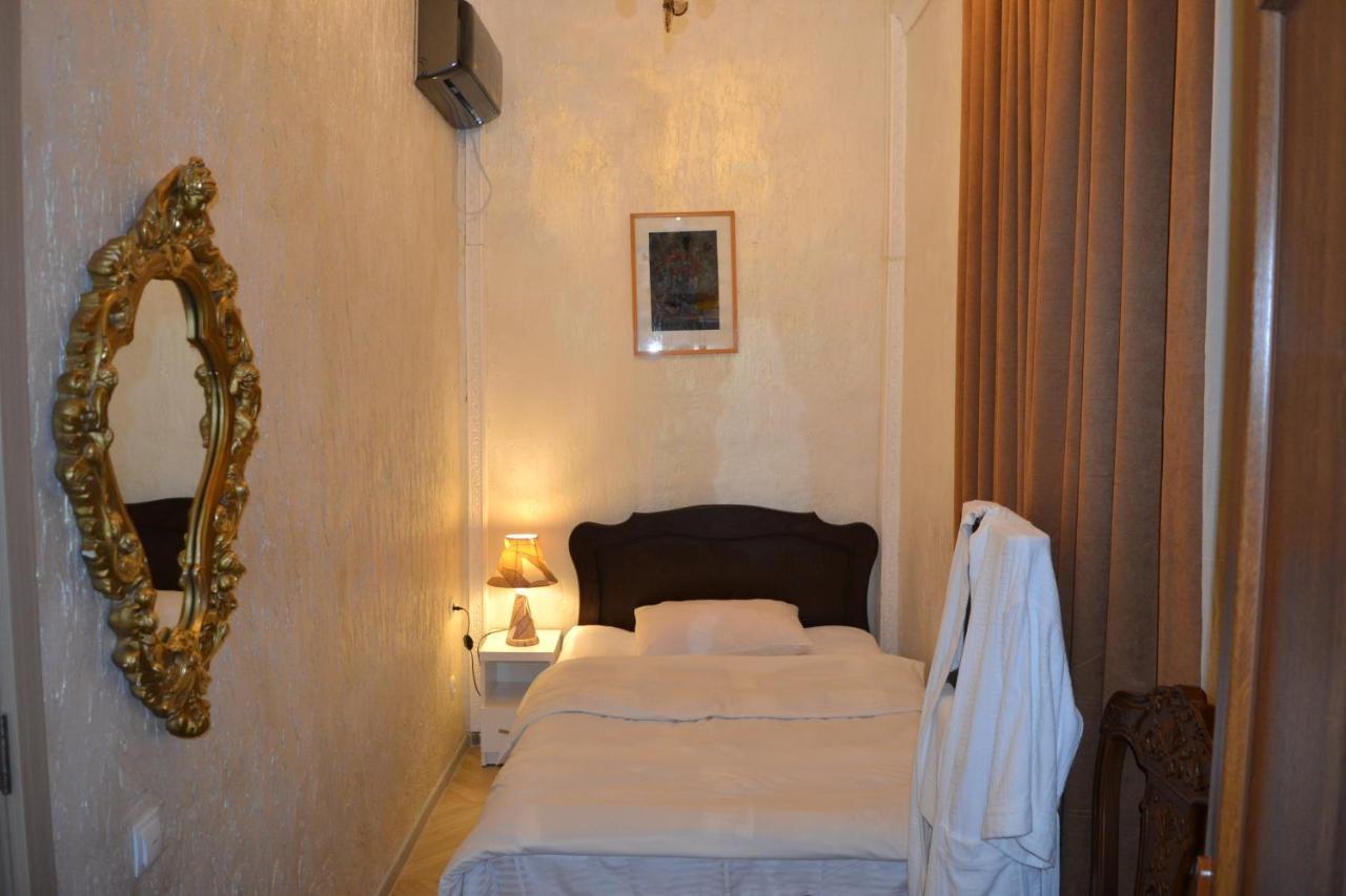 Hotel Mkudro Kutaiszi Kültér fotó